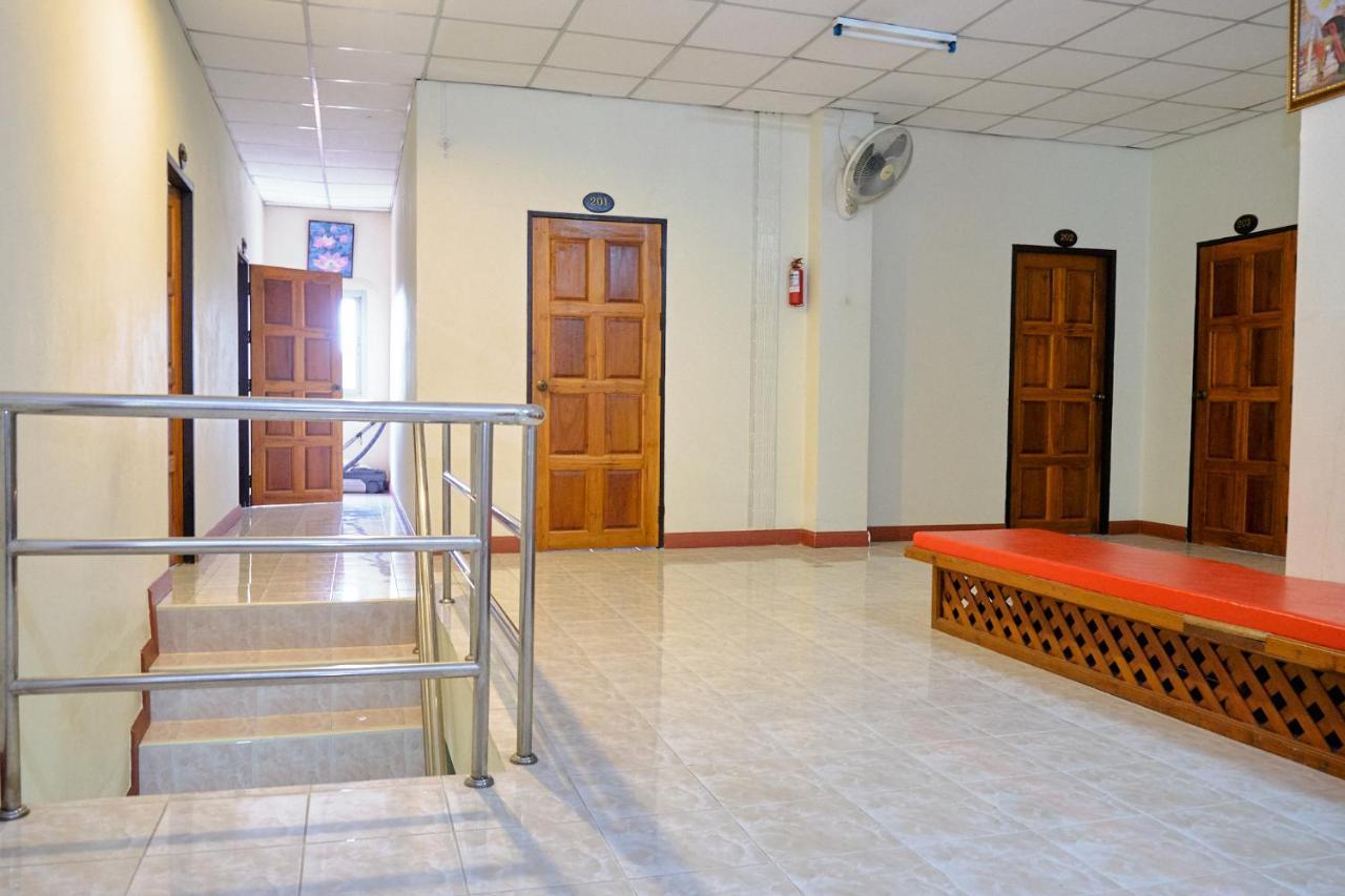 Toon Guesthouse Sukhothai Bagian luar foto