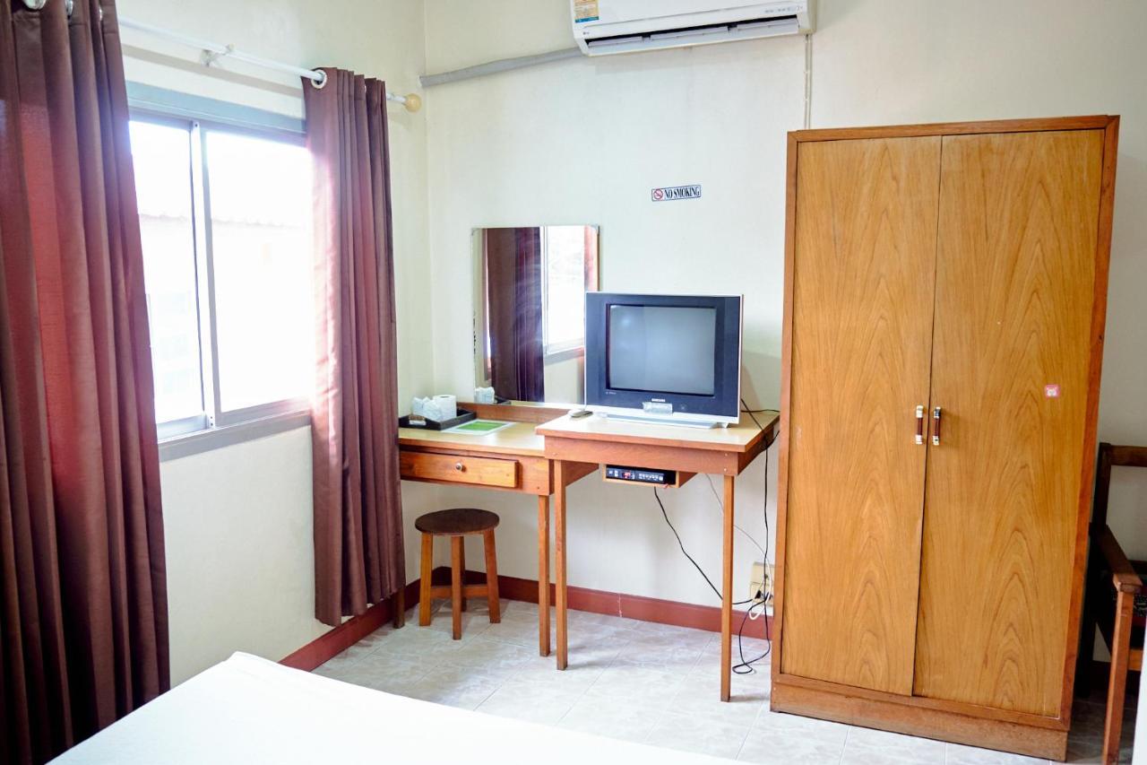 Toon Guesthouse Sukhothai Bagian luar foto