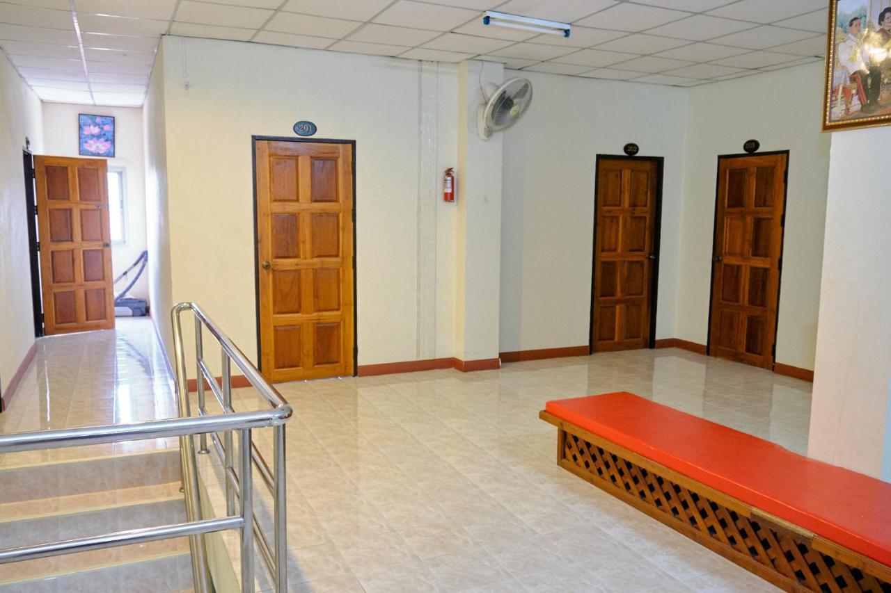 Toon Guesthouse Sukhothai Bagian luar foto