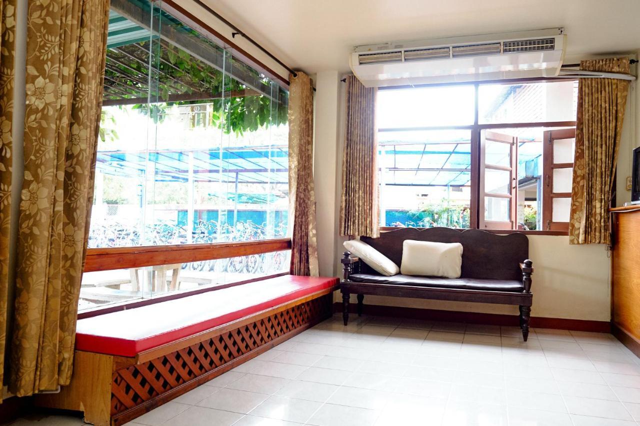 Toon Guesthouse Sukhothai Bagian luar foto