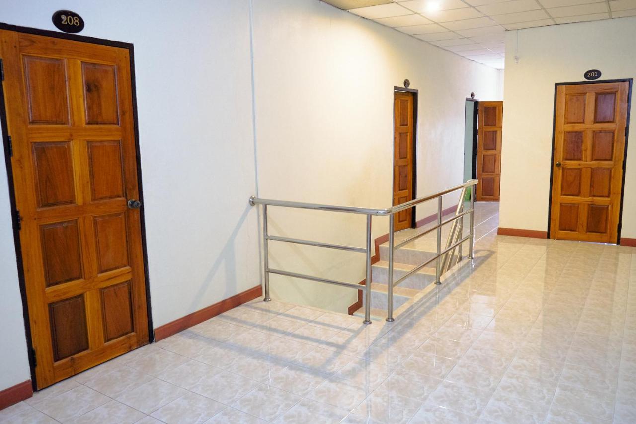 Toon Guesthouse Sukhothai Bagian luar foto