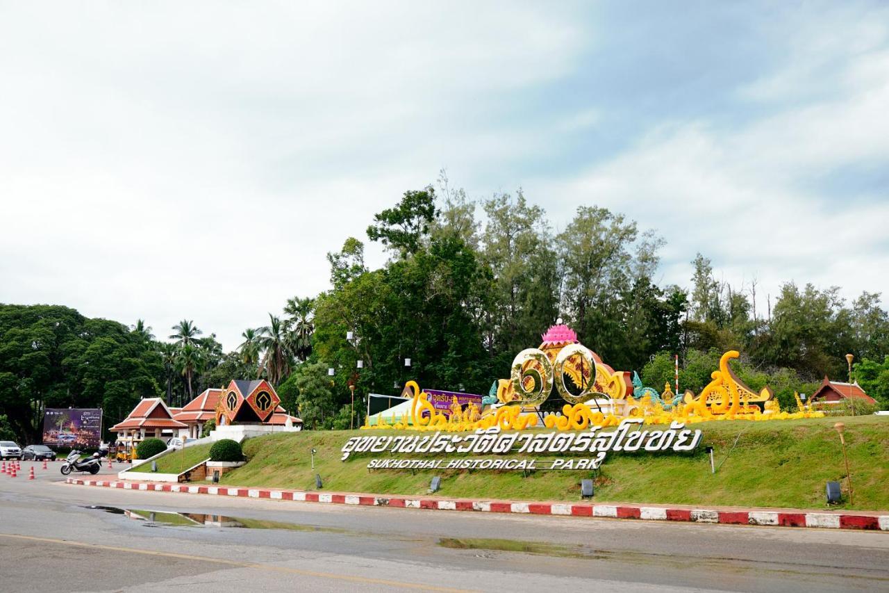Toon Guesthouse Sukhothai Bagian luar foto