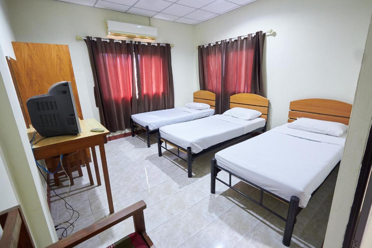 Toon Guesthouse Sukhothai Bagian luar foto