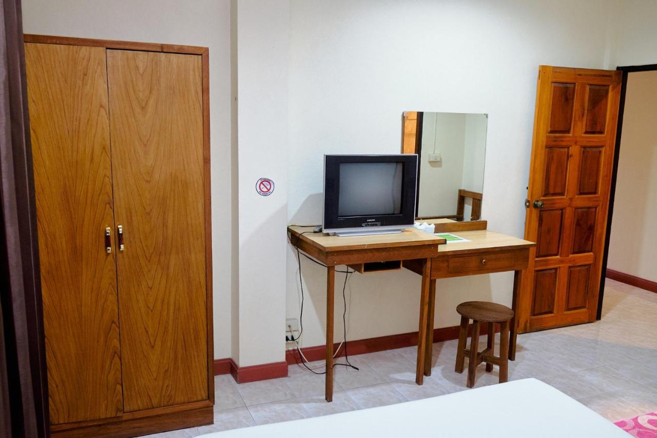 Toon Guesthouse Sukhothai Bagian luar foto