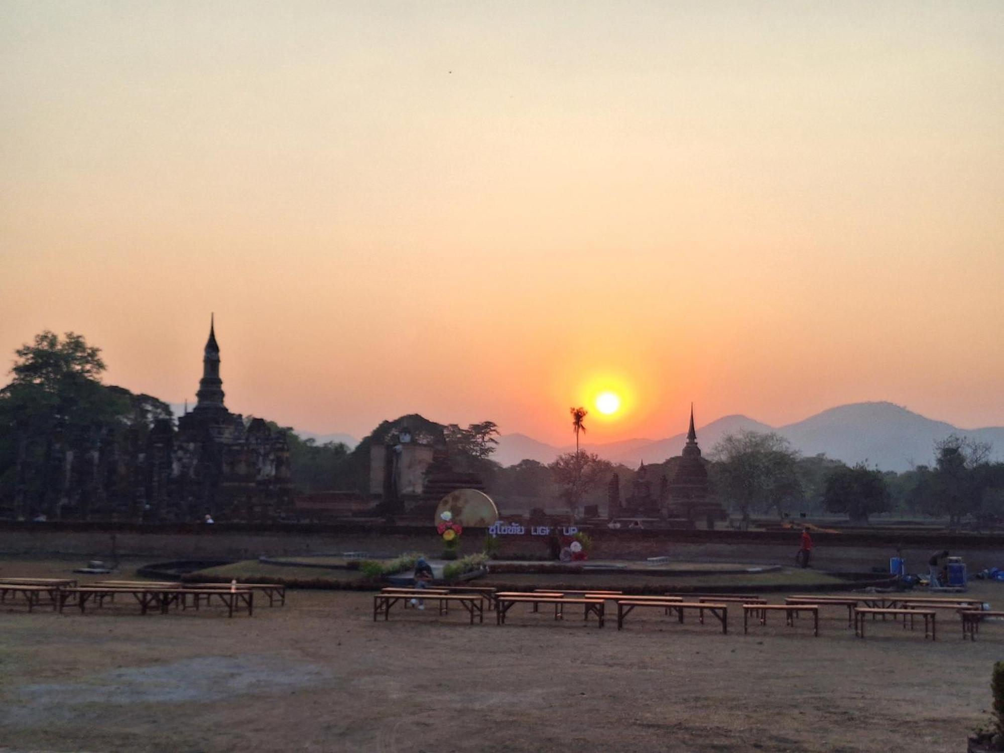 Toon Guesthouse Sukhothai Bagian luar foto